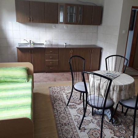 Prenociste Vitas Bed & Breakfast Miljevina Exterior foto