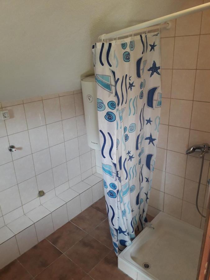 Prenociste Vitas Bed & Breakfast Miljevina Exterior foto