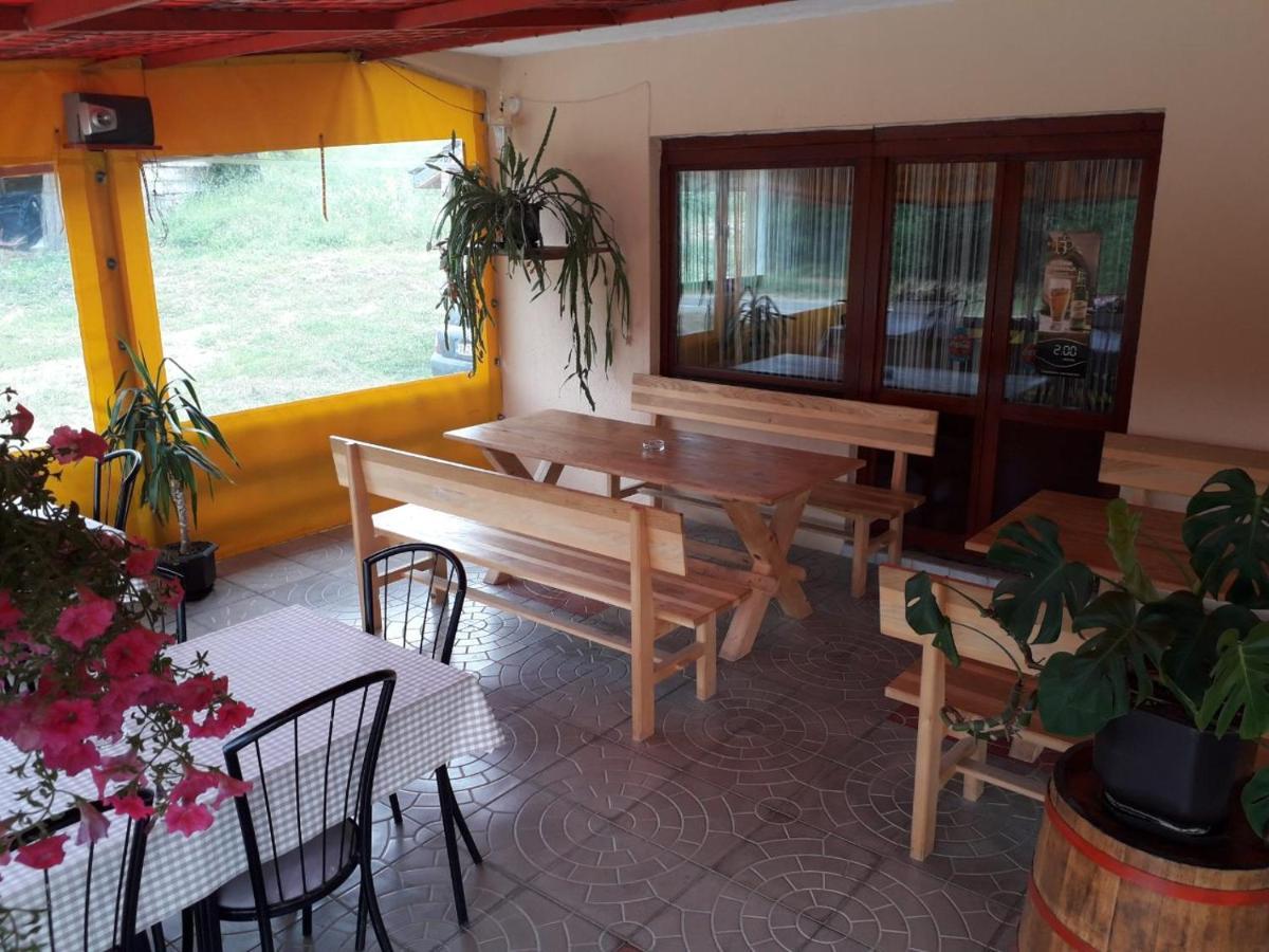 Prenociste Vitas Bed & Breakfast Miljevina Exterior foto