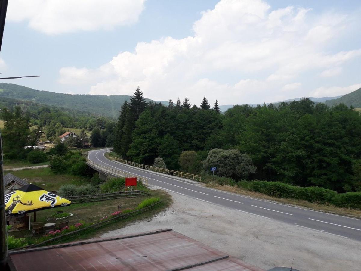 Prenociste Vitas Bed & Breakfast Miljevina Exterior foto