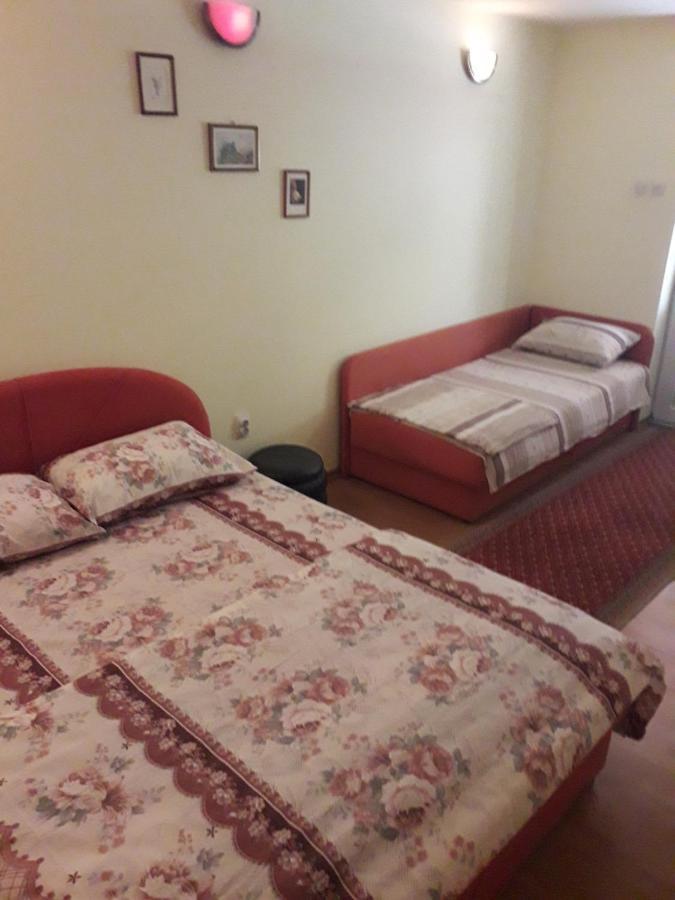 Prenociste Vitas Bed & Breakfast Miljevina Exterior foto