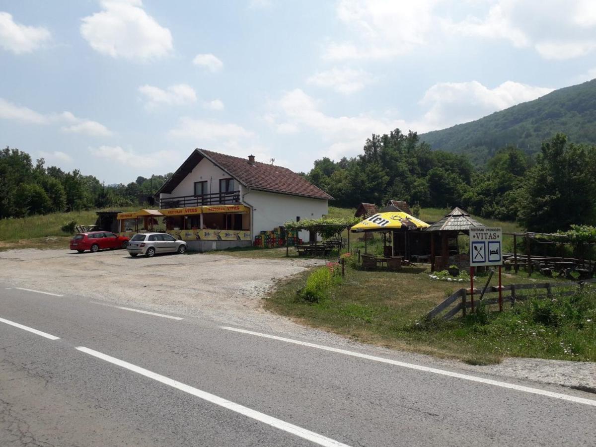 Prenociste Vitas Bed & Breakfast Miljevina Exterior foto